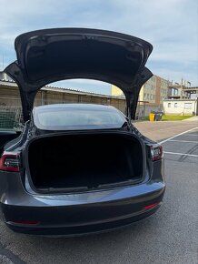 Tesla Model 3 - 7