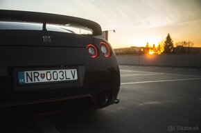 Nissan GTR - 7