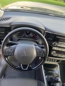 Mitsubishi Outlander 2.0 benzín - 7