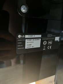 Nefunkčný monitor LG 27UD68P-B + adaptér - 7