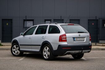 Škoda Octavia Combi 2.0 TDI 4x4 Scout - 7