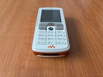 Sony Ericsson W800i - 7