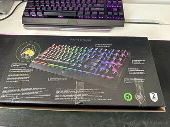 Razer BlackWidow V3 Tenkeyless (Yellow Switch) - 7