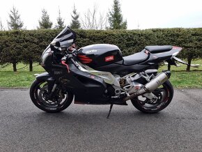 Aprilia rsv 1000 R - 7