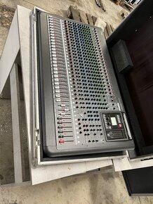 Yamaha MGP32X + case - 7