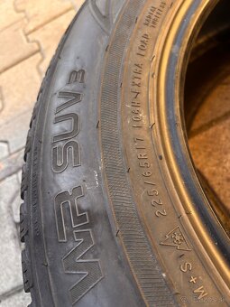 225/65R17 Nokian zimne celoročne - 7