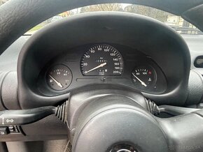 Opel Corsa 1,0 benzín 110000 km - 7