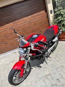 Ducati Monster 1100 - 7