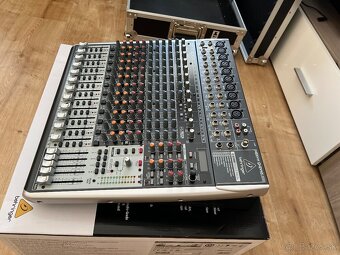 Behringer XENYX QX2442 USB Analógový mixpult - 7