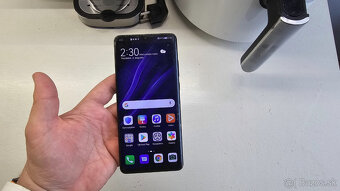 Huawei P30 Pro - jemná puklina na lcd - 7