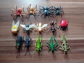 Gumené zvieratá - žaby, chrobáky, pavúky, motýle, hadšterice - 7