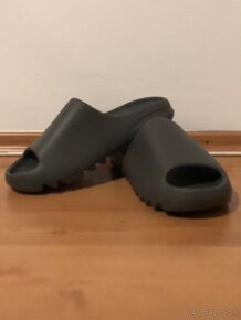 Yeezy Slide - 7