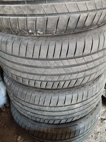 225/50R17 - 7