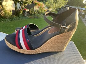 Hilfiger sandale na platforme - 7