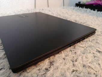 Asus vivobook 16 - 7