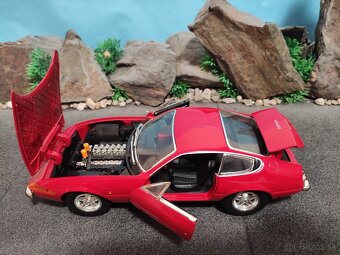 prodám model 1:18 ferrari 365GTB/4 Daytona - 7