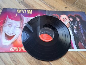 Lp Mötley Crüe - Theatre of Pain - 7