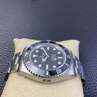 Rolex Oyster Perpetual - 7