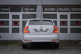 Škoda Octavia 2.0 TFSI RS - 7