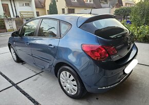 Opel ASTRA J  1.4  80.000km - 7