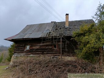 Drevenica v okrajovej časti obce Lutiše - 7