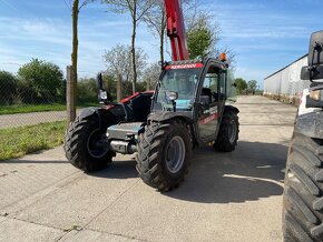 Predám teleskopicke nakladače Bobcat a Massey Ferguson - 7