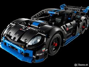 Predám nové LEGO Technic -Porsche GT4 e-Performance - 7