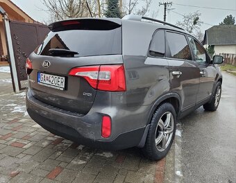 Kia Sorento - 7