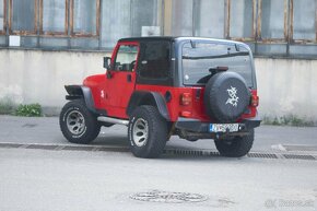 Jeep Wrangler 2.5 Sport - 7