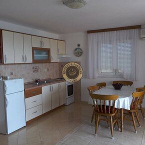 ZADAR - VIR, na predaj hned pri mori dom so 6 apartmanov, at - 7