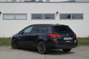 Opel Astra ST - 7