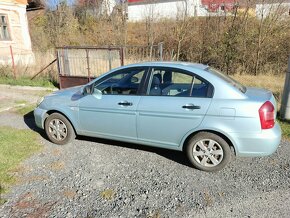 Hyundai Accent - 7