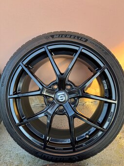 Sparco Podio 8J R18 ET45 225/40 R18 Michelin pilot sport 4 - 7