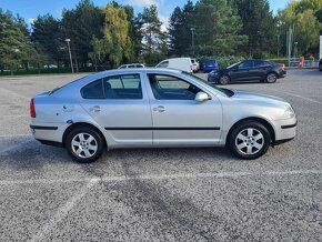 Škoda octavia 2 Tour 1.6 FSI - 7