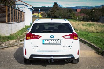 Toyota Auris Hybrid (elektro + benzín) - 7