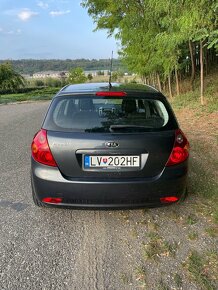 Kia Ceed 1.4 77kw benzín 2008 - 7