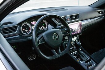 Škoda Superb Combi 2.0 TDi 4x4 Sportline DSG - 7