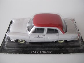 Gaz 21 T  Volga 1:43 - 7