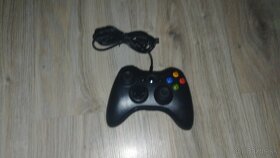 Predám hernú konzolu Xbox 360 S 2.6 GB . - 7