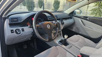 Volkswagen Passat 2.0L TDI 103kw Combi - 7