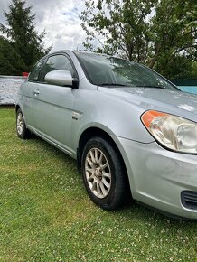 Hyundai Accent 1.4 - 7