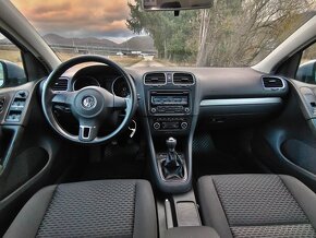 VW Golf VI 1.6 TDi • 2012 • Klima • Tazne • Vyhrievanie - 7