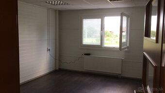 Prenájom modernej výrobno skladovej haly o ploche 1346m² v o - 7