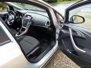 Opel Astra Sport Tourer 1.6 - 7