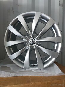 Nové orig. VW 5x112R19 8JX19 ET41 - 7