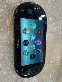 PS VITA PCH-2004 + 4gb karta - 7