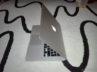 Apple MacBook Air. 13,3“. i5. SSD 256 GB. Nová nabíjačka. - 7