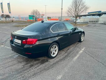 BMW rad 5 525d 2011 A/T - 7