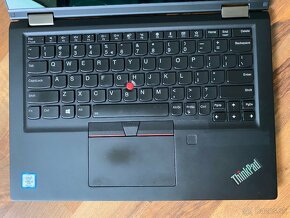 Lenovo ThinkPad x390 YOGA s puknutým displejom - 7