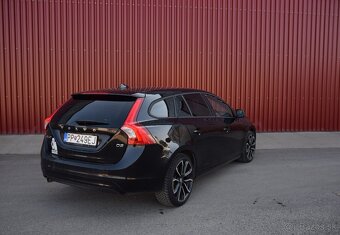 Volvo V60 D2 2.0L, SERVISOVANE VO VOLVE,SERV. KNIŽKA, 115 kw - 7